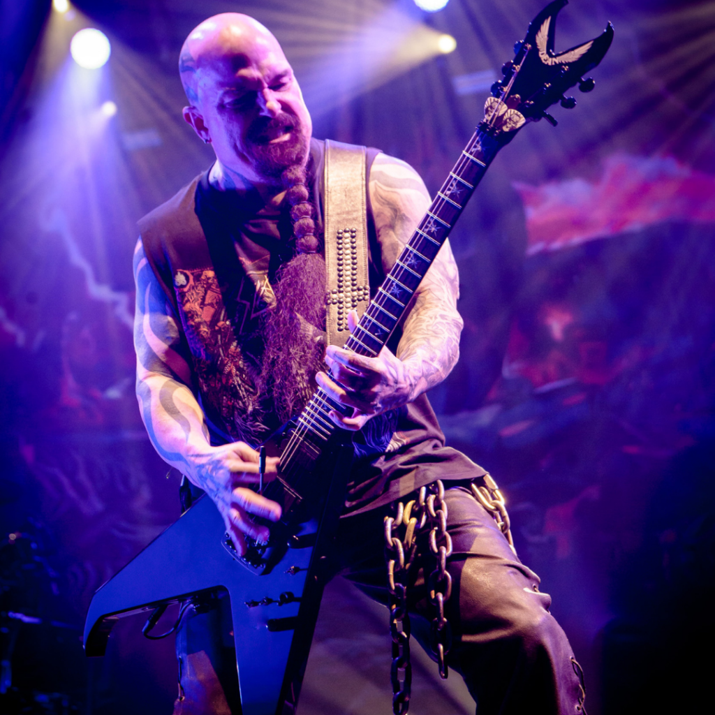 Kerry king слушать. Керри Кинг. Dean King v Керри Кинг. Kerry King Guitar. Kerry King looks.